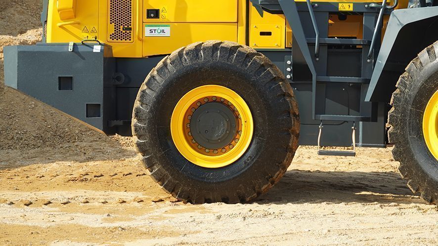 Фронтальный погрузчик B966GT