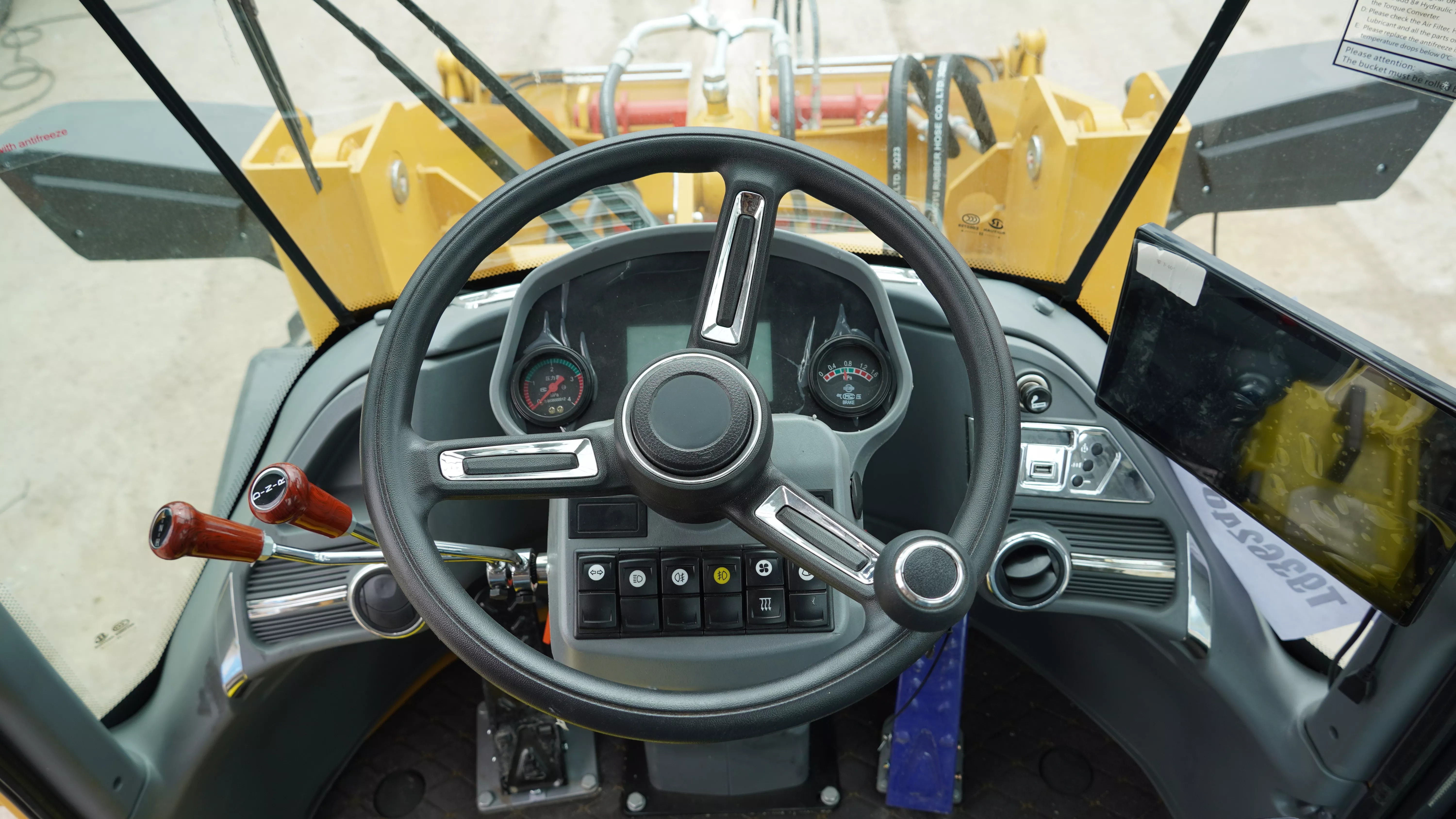 Фронтальный погрузчик B918T